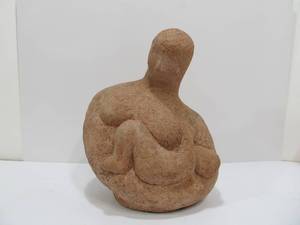 lot 122 image: Terracotta Mother and Child Bust Sculpture
