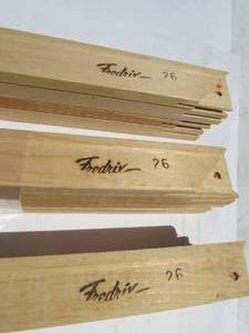 lot 346 image: Sets of Unused Fredrix ArtistPaintingCanvas Stretchers 