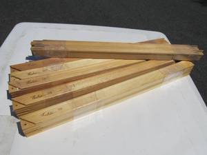 lot 350 image: Sets of Unused Fredrix ArtistPaintingCanvas Stretchers 