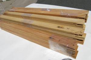 lot 351 image: Sets of Unused Fredrix ArtistPaintingCanvas Stretchers 