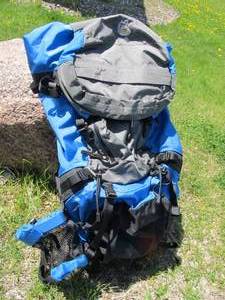 lot 338 image: Large MOUNTAIN HARD WEAR Hiking Backpack
