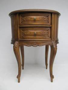 lot 170 image: Very Nice Old Vintage Carved 2-Drawer Oval Cabinet Table