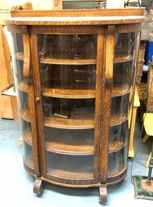 lot 364 image: Antique Curved Panel Quartersawn Oak China Cabinet