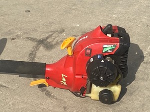 lot 7 image: Homelite 26SS Grass Trimmer
