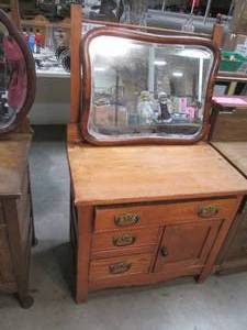 lot 404 image: Antique Wooden EntryHallway Style ...