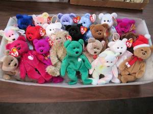 lot 425 image: Mail Tray Filled with Collectible T...