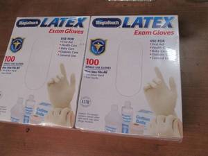 lot 442 image: 2 boxes of Latex Exam Gloves, One s...
