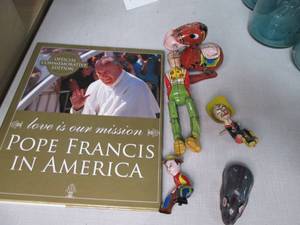 lot 460 image: Lot of 1940s Tin Toys and a Book o...