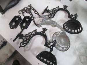 lot 474 image: Set of Cast or Wraught Iron Lantern...