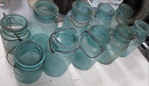 lot 478 image: Lot of 10 Heavy Duty Glass Decorati...