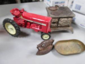 lot 483 image: Vintage International Toy Tractor, ...