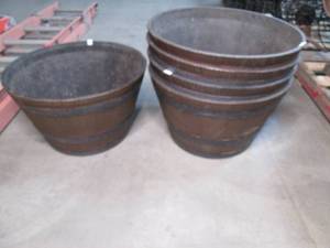lot 497 image: 5 Bushel Sized Wooden Outdoor Decor...
