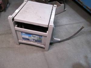 lot 507 image: Suncrest 100 foot Hose Hideaway wit...