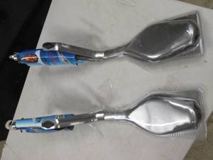 lot 95 image: new the flipper gripper 2 pcs ...
