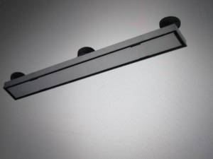 lot 147 image: Designline 24 in. Stainless Steel L...