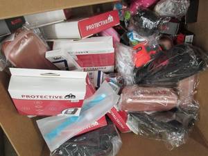 lot 177 image: box of misc for gaming and electron...