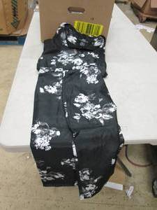 lot 237 image: 11 sets of midnight velvet size 18w...