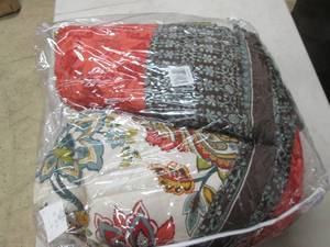 lot 239 image: arlngtn bedspread queen ...