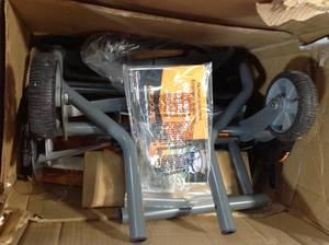 18 in. Cut Manual Push Non-Electric Walk Behind Reel Mower by Fiskars Customer Returns See Pictures