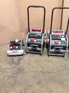 Lot of 5 assorted Air Compressors Customer Returns See Pictures