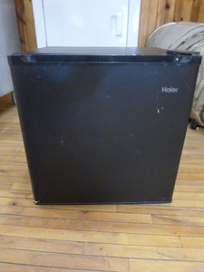 lot 18 image: Haier Mini Refrigerator