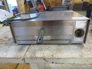 lot 16 image: Nova Pizza Oven