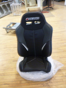 lot 8 image: New Beard UTV Torque Seat
