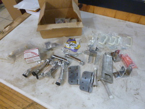 lot 71 image: Miscellaneous Hardware