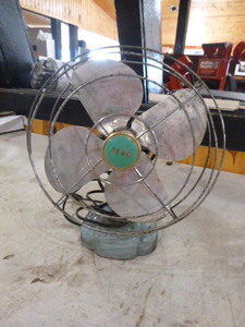 lot 80 image: Vintage Zero Fan