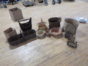 lot 94 image: Lot of Baskets
