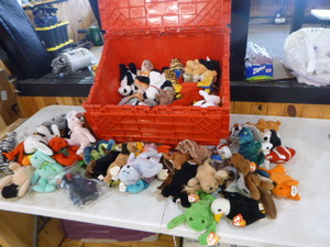 lot 103 image: Tote Full of Beanie Babies