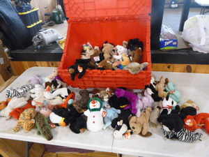 lot 104 image: Tote Full of Beanie Babies