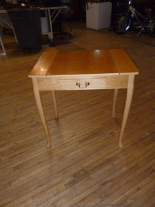 lot 123 image: Game Table