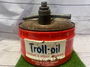 lot 1 image: Vintage Western Troll-Oil 2  Gallon Gas Can