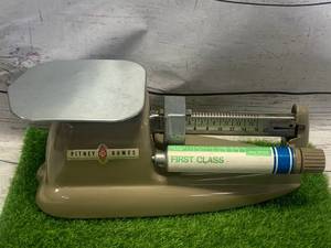 lot 6 image: Pitney Bowes One Pound Mail Scale
