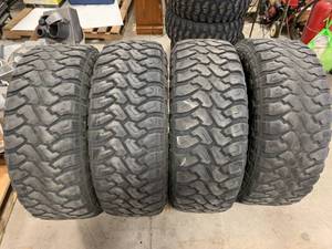 lot 19 image: Set of Four Centennial Dirt Commander Tires 29570R17