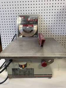 lot 41 image: 7 Inch Tile Cutting Machine with Diamond Blade