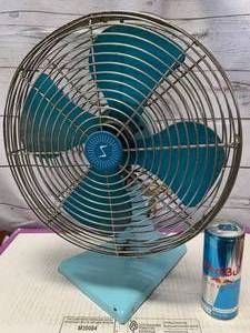 lot 82 image: Vintage Superior Electric Aquafan 12