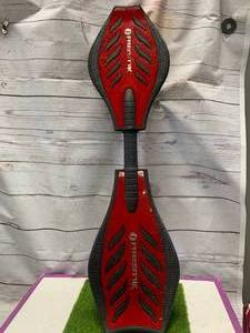 lot 98 image: Ripstick Board