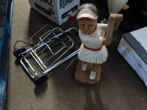 lot 10 image: Xmas and Home Dcor Lot...