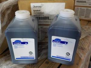 lot 24 image: 4- 2.5 Liter Bottles Diversey Speed...