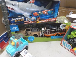 lot 72 image: Play Sets...