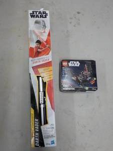 lot 92 image: Star Wars   ...