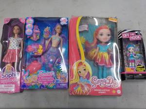 lot 110 image: 4 Dolls...