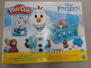 lot 111 image: Frozen Play Doh...