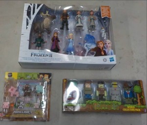 lot 138 image: Frozen and Minecraft...