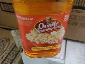 lot 204 image: Case of 6 Orville Redenbachers Pop...