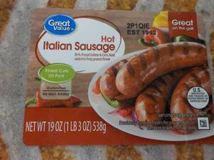 lot 235 image: Case of 12- 19 oz Pkgs Frozen Hot I...
