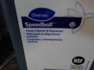 lot 260 image: 4 - 2.5 Liter Jugs Diversey Speedba...