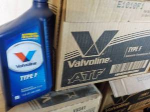 lot 267 image: Case of 12 qts Valvoline Type F Aut...